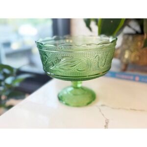 Vintage EO Brody Emerald Green Glass Pedestal Compote M6000 Scalloped Candy Dish